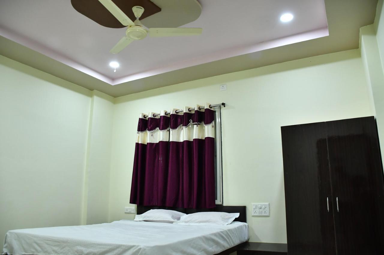 Hotel Kalika Residency Akalkot Экстерьер фото